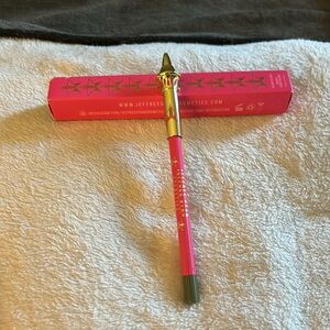 Jeffree Star liner